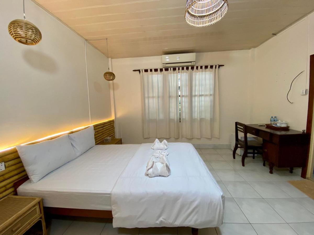 Ecran Riverfront Guesthouse Kampot Eksteriør bilde